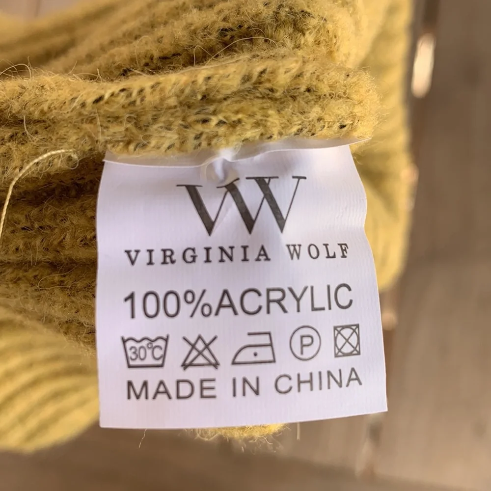 Virginia Wolf knit pom pom beanie